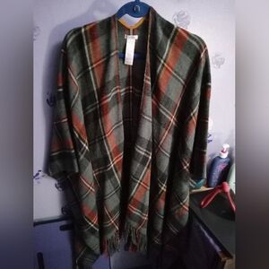 Xhilaration Gray and Red Plaid Shawl